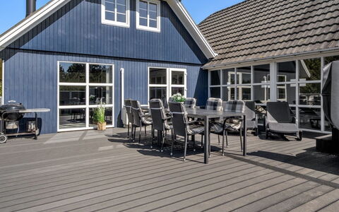 Madalena - 2.8Km from the Sea: Furniture, Interior Design, Chair, Flooring, Table, Resort, Floor, Ceiling, Room, Eco Hotel
