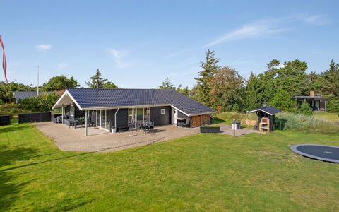 Stacey - 800M from the Sea