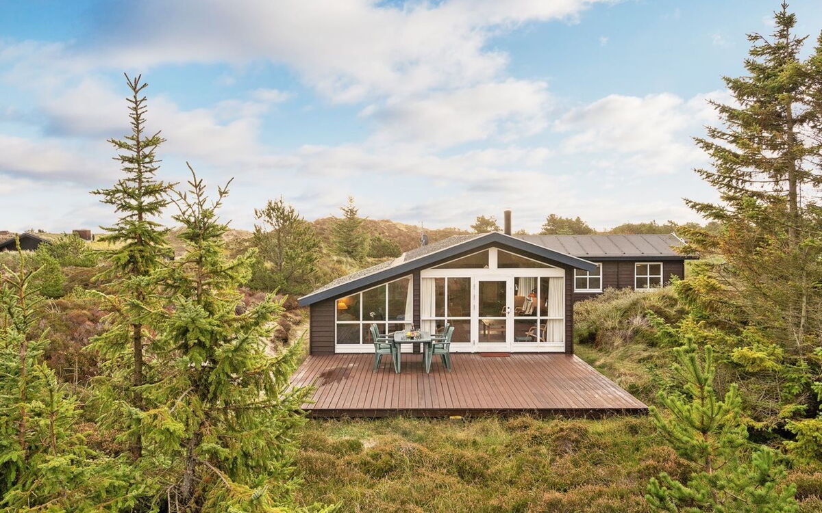 Asina - 400M from the Sea
