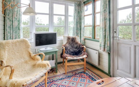 Jon - 400M from the Sea: Wood, Wood Stain, Plank, Hardwood, Cottage, Deck, Siding, Shade, Wood Flooring, Garden Buildings