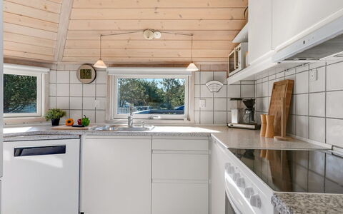 Ansine - 1.2Km from the Sea: Kitchen, Kitchen Appliance, Interior Design, Wood, Flooring, Major Appliance, Countertop, Ceiling, Floor, Cabinetry