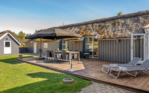 Ansine - 1.2Km from the Sea: Cottage, Shed, Hut, Farmhouse, Prairie, Shack, Barn, Log Cabin, Garden Buildings