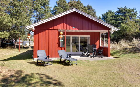 Aulikki - 900M from the Sea: 