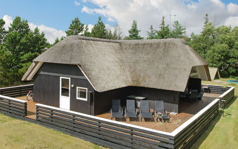 Patrik - 1.4Km from the Sea: Roof, Cottage, Siding, Hardwood, Natural Material, Thatching, Plank, Log Cabin, Deck