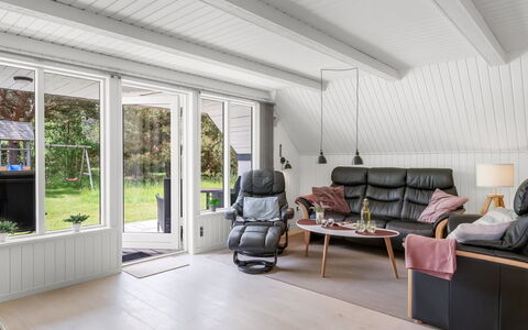 Lilo - 1Km from the Sea: Wood, Interior Design, Flooring, Wood Flooring, Ceiling, Floor, Furniture, Home, Laminate Flooring, Living Room
