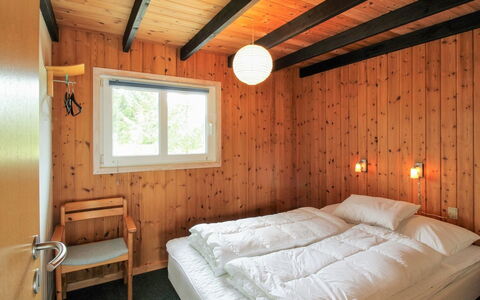 Juste - 2.2Km from the Sea: Wood, Bedroom, Bed, Interior Design, Flooring, Floor, Bed Sheet, Ceiling, Bedding, Bed Frame