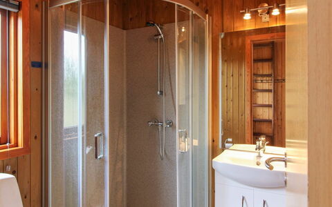 Juste - 2.2Km from the Sea: Wall, Plumbing Fixture, Wood, Flooring, Floor, Interior Design, Bathroom, Bathroom Sink, Plumbing, Room