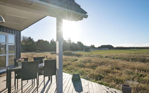 Tinemarie - 200M from the Sea: Grass, House, Roof, Home, Cottage, Shrub, Land Lot, Rural Area, Farmhouse, Groundcover