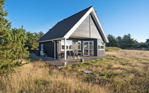 Tinemarie - 200M from the Sea: Grass, House, Roof, Home, Cottage, Shrub, Land Lot, Rural Area, Farmhouse, Groundcover