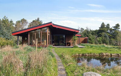 Sune - 500M from the Sea