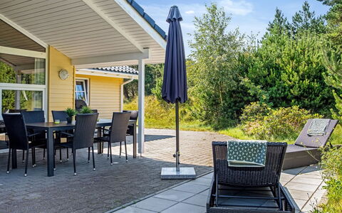 Tammes - 1Km from the Sea: Outdoor Furniture, Porch, Furniture, Shade, Chair, Home, Outdoor Table, Garden, Eco Hotel, Deck