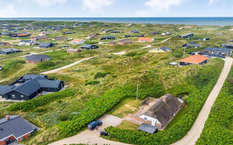 Pia - 400M from the Sea: Blue, Shrub, Cottage, Groundcover, Garden, Estate, Shade, Landscaping, Farmhouse, Eco Hotel