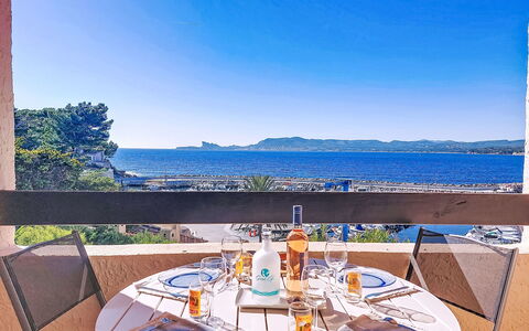 Saint Cyr sur Mer la Madrague 600: Furniture, Outdoor Furniture, Sea, Restaurant, Coast, Kitchen & Dining Room Table, Chair, Outdoor Table, Resort, Shade