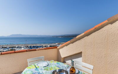 Saint Cyr sur Mer la Madrague 600 - Saint-Cyr-Sur-Mer, Provence-Alpes-Côte D'Azur, France - Château de la Madrague 600.2