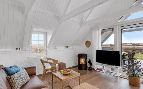 Gunhwat - 350M to the Fjord: Swimming Pool, Outdoor Furniture, Furniture, Resort, Flagstone, Eco Hotel, Shade, Chair, Leisure, Estate