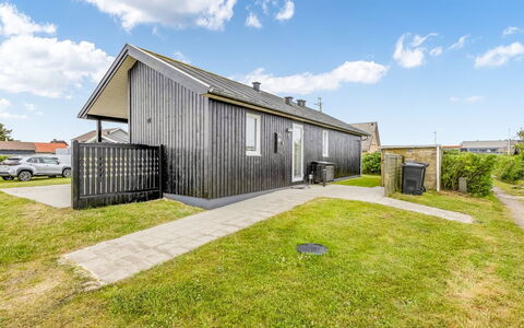 Mara - from the Sea: House, Roof, Home, Cottage, Shed, Garden Buildings, Siding, Yard, Log Cabin, Hut