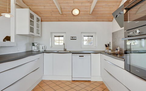 Hinrich - 300M from the Sea: Kitchen, Countertop, Flooring, Interior Design, Wood, Cabinetry, Ceiling, Floor, Kitchen Appliance, Major Appliance