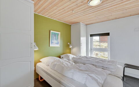 Hinrich - 300M from the Sea: Interior Design, Wall, Bedroom, Ceiling, Bed, Wood, Flooring, Floor, Bed Sheet, Room