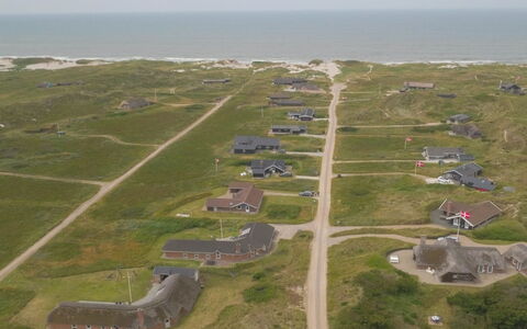 Hinrich - 300M from the Sea: Home, Cottage, Porch, Hardwood, Siding, Deck, Shade, Plank, Estate, Garden Buildings