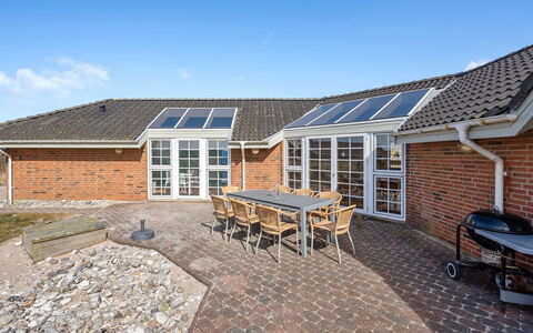 Hinrich - 300M from the Sea: Home, Cottage, Porch, Hardwood, Siding, Deck, Shade, Plank, Estate, Garden Buildings