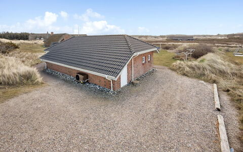 Hinrich - 300M from the Sea: Home, Cottage, Porch, Hardwood, Siding, Deck, Shade, Plank, Estate, Garden Buildings