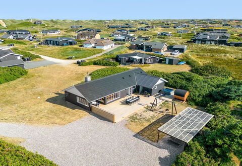 Hillevi - 200M from the Sea: Grass, Shrub, House, Garden, Home, Cottage, Land Lot, Lawn, Groundcover