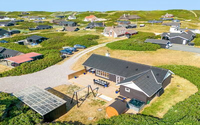 Hillevi - 200M from the Sea