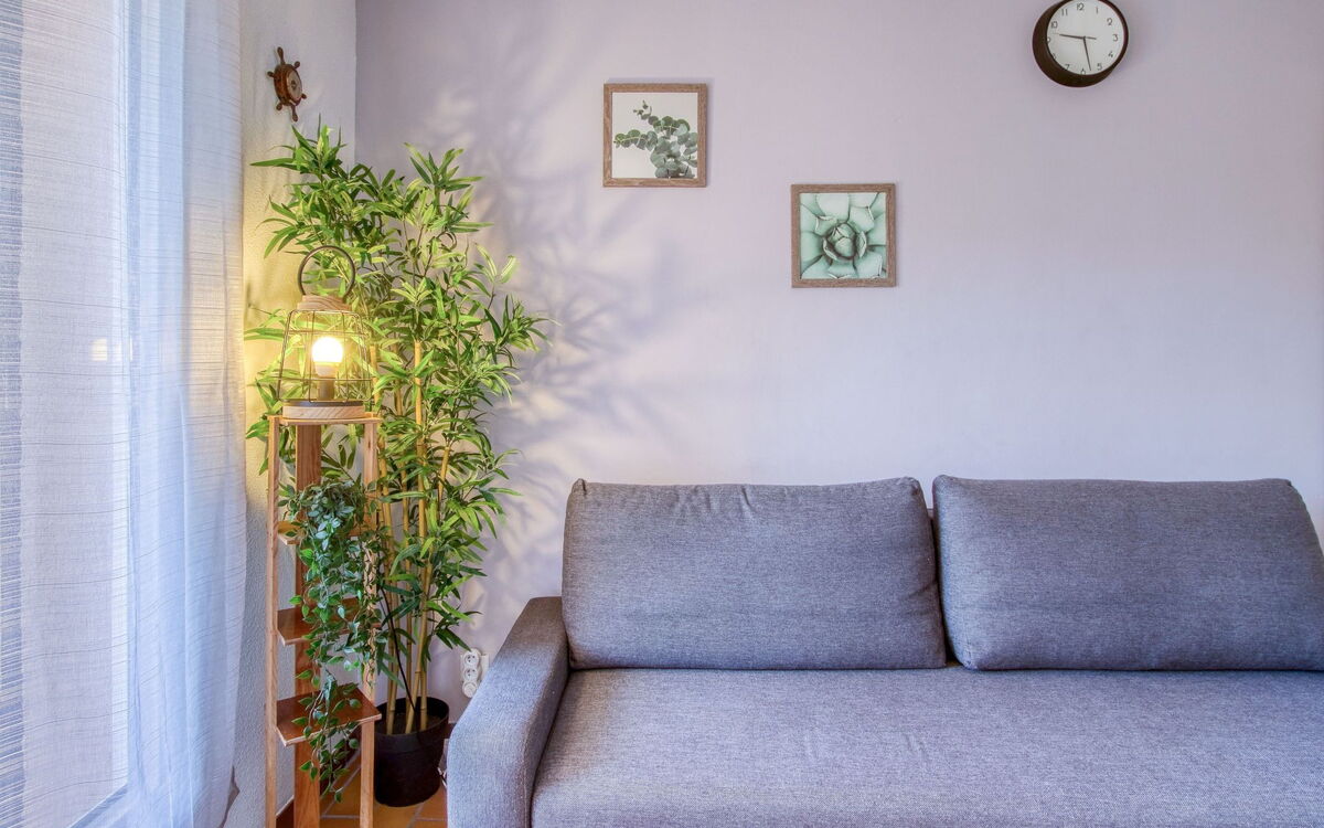 Accommodation:&nbsp;Les Aigues Marines 800.64