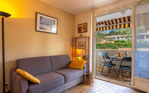 Accommodation:&nbsp;Les Aigues Marines 800.70