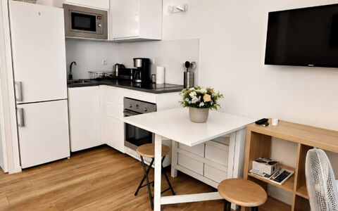 Accommodation:&nbsp;Les Aigues Marines 800.78