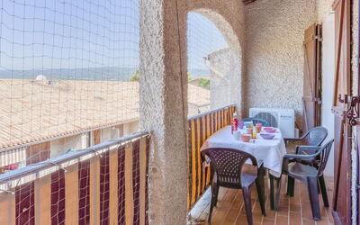 Accommodation:&nbsp;Les Aigues Marines 800.62