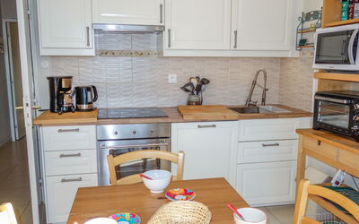 Accommodation:&nbsp;Les Aigues Marines 800.29