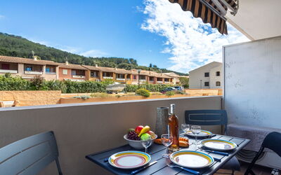 Accommodation:&nbsp;Les Aigues Marines 800.70