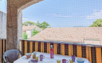 Accommodation:&nbsp;Les Aigues Marines 800.62