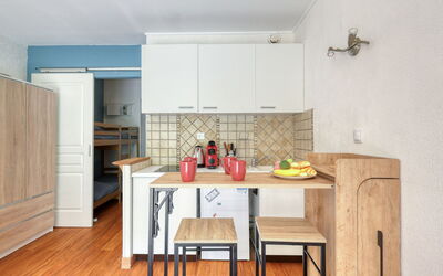 Accommodation:&nbsp;Les Aigues Marines 800.72