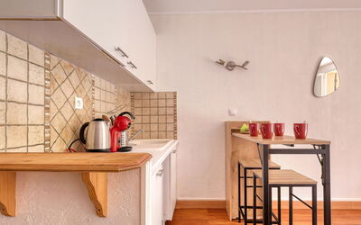 Accommodation:&nbsp;Les Aigues Marines 800.72