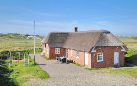 Skuli - 200M from the Sea: Cottage, Shed, Hut, Farmhouse, Prairie, Shack, Barn, Log Cabin, Garden Buildings