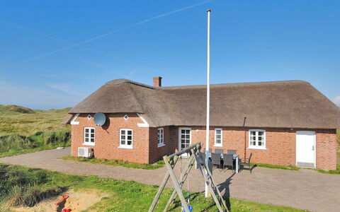 Skuli - 200M from the Sea: Cottage, Shed, Hut, Farmhouse, Prairie, Shack, Barn, Log Cabin, Garden Buildings