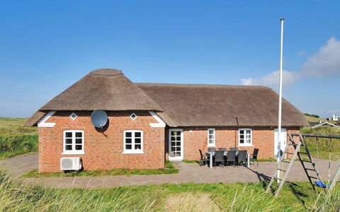 Skuli - 200M from the Sea: Cottage, Shed, Hut, Farmhouse, Prairie, Shack, Barn, Log Cabin, Garden Buildings
