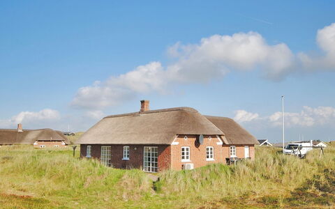Skuli - 200M from the Sea: Cottage, Shed, Hut, Farmhouse, Prairie, Shack, Barn, Log Cabin, Garden Buildings