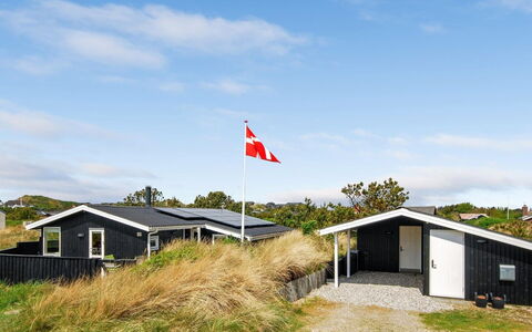 Julan - 600M from the Sea: Cottage, Shed, Hut, Farmhouse, Prairie, Shack, Barn, Log Cabin, Garden Buildings