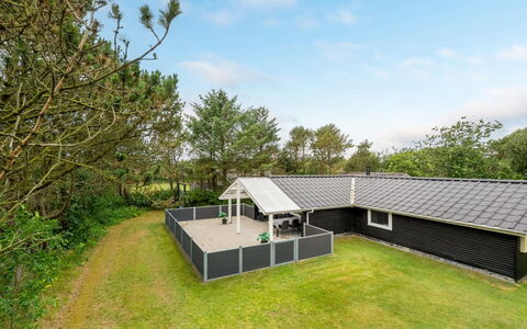 Penka - 550M to the Fjord: Roof, Land Lot, Cottage, Home, Rural Area, Shed, Siding, Garden Buildings, Log Cabin, Hut