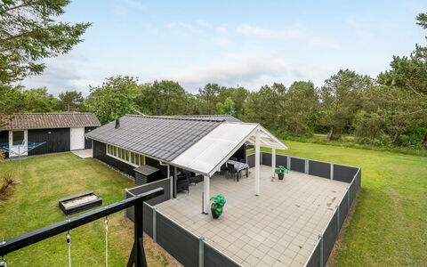 Penka - 550M to the Fjord: Roof, Land Lot, Cottage, Home, Rural Area, Shed, Siding, Garden Buildings, Log Cabin, Hut
