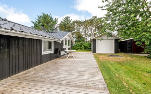 Penka - 550M to the Fjord: Roof, Land Lot, Cottage, Home, Rural Area, Shed, Siding, Garden Buildings, Log Cabin, Hut