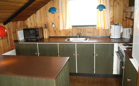 Elsine - 800M from the Sea: Home, Cottage, Porch, Hardwood, Siding, Deck, Shade, Plank, Estate, Garden Buildings