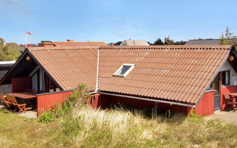 Elsine - 800M from the Sea: House, Roof, Home, Cottage, Shed, Garden Buildings, Siding, Yard, Log Cabin, Hut