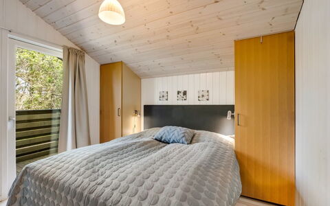 Estelle - 575M to the Fjord: Interior Design, Wood, Ceiling, Bed, Bedroom, Flooring, Floor, Room, Furniture, Bed Sheet