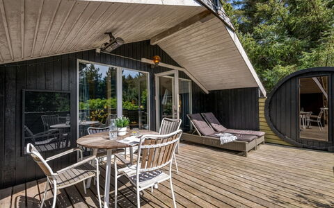 Estelle - 575M to the Fjord: Wood, Hardwood, Cottage, Plank, Deck, Wood Flooring, Natural Material, Design, Porch, Siding