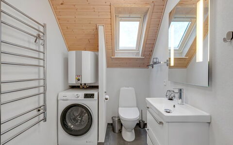 Armelle - from the Sea: Flooring, Interior Design, Plumbing Fixture, Floor, Wood, Ceiling, Sink, Tap, Plumbing, Bathroom