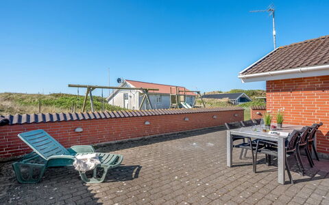 Fia - from the Sea: Grass, House, Roof, Home, Cottage, Shrub, Land Lot, Rural Area, Farmhouse, Groundcover